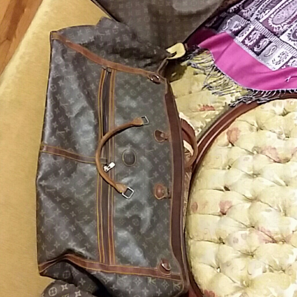 Small tote , exta Large duffle,  flipe case. - Picture 6 of 8